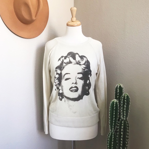 Sweaters - Marilyn Monroe Sweater